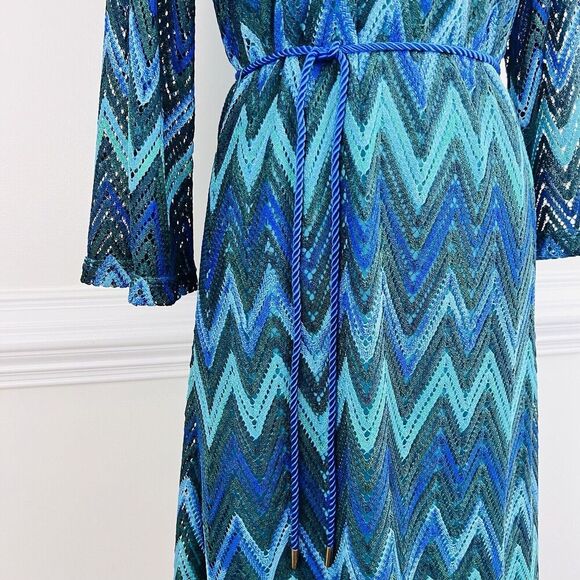 Sharagano Blue and Black Chevron Retro Bell Sleeved Midi Dress. Size 8. EUC. - Picture 5 of 9